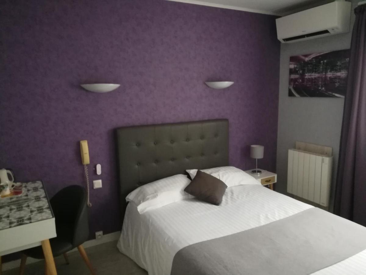 Contact Hotel Du Relais Thouars Exteriör bild