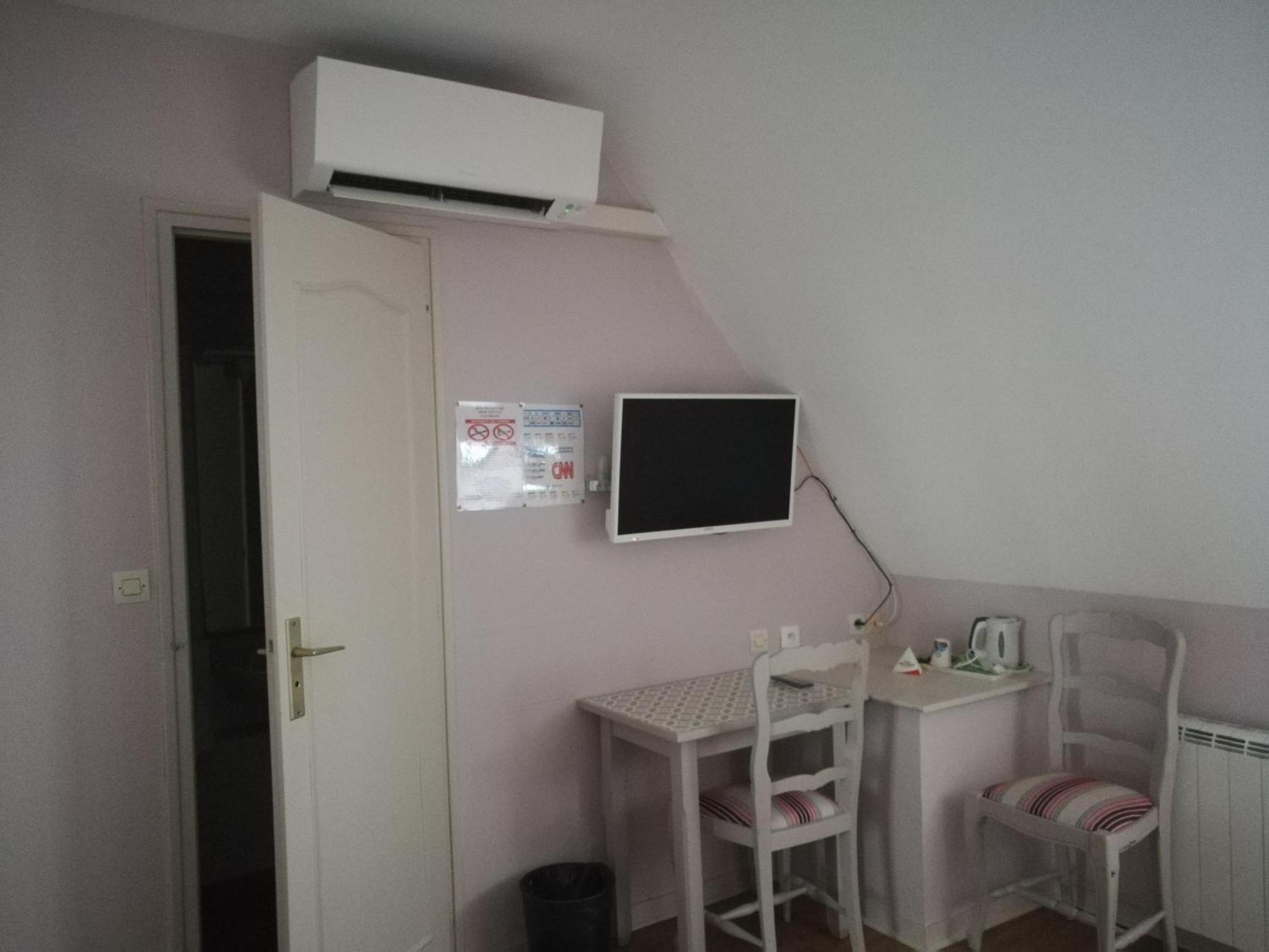 Contact Hotel Du Relais Thouars Rum bild