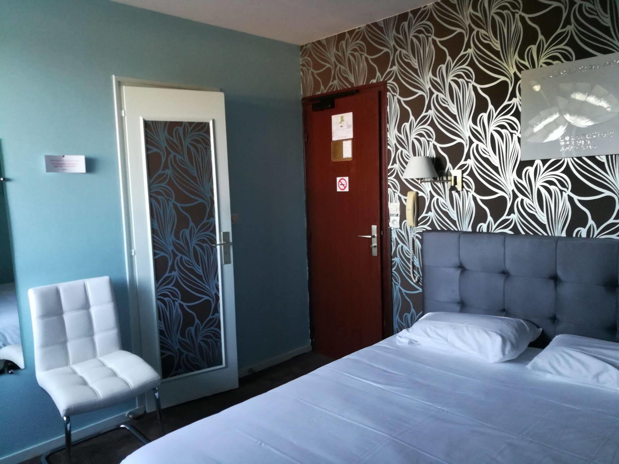 Contact Hotel Du Relais Thouars Exteriör bild