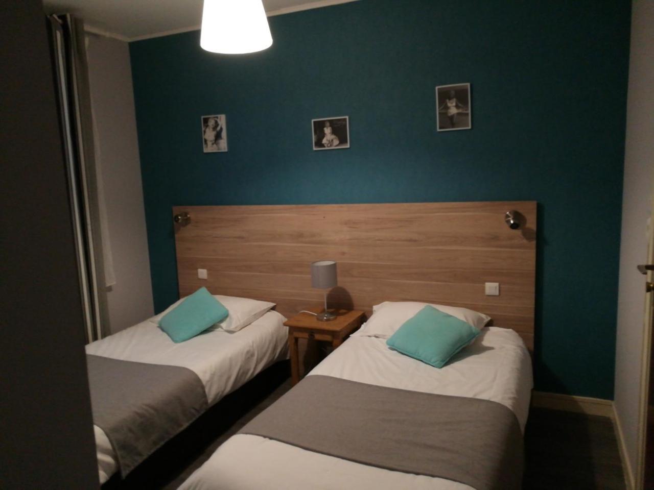 Contact Hotel Du Relais Thouars Exteriör bild